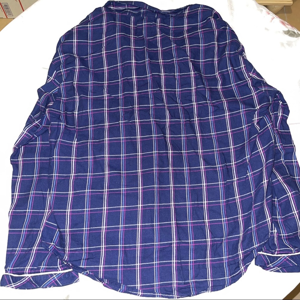 Victoria’s Secret Flannel Pajama Top - Picture 7 of 12